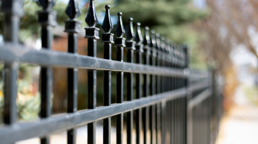 Enhance Your Fencing Projects with Essential Tools: Heavy Duty Post Stiffeners, Gate Spring Bracket, & Zinc Hex Washer Head Tek 3 Screw